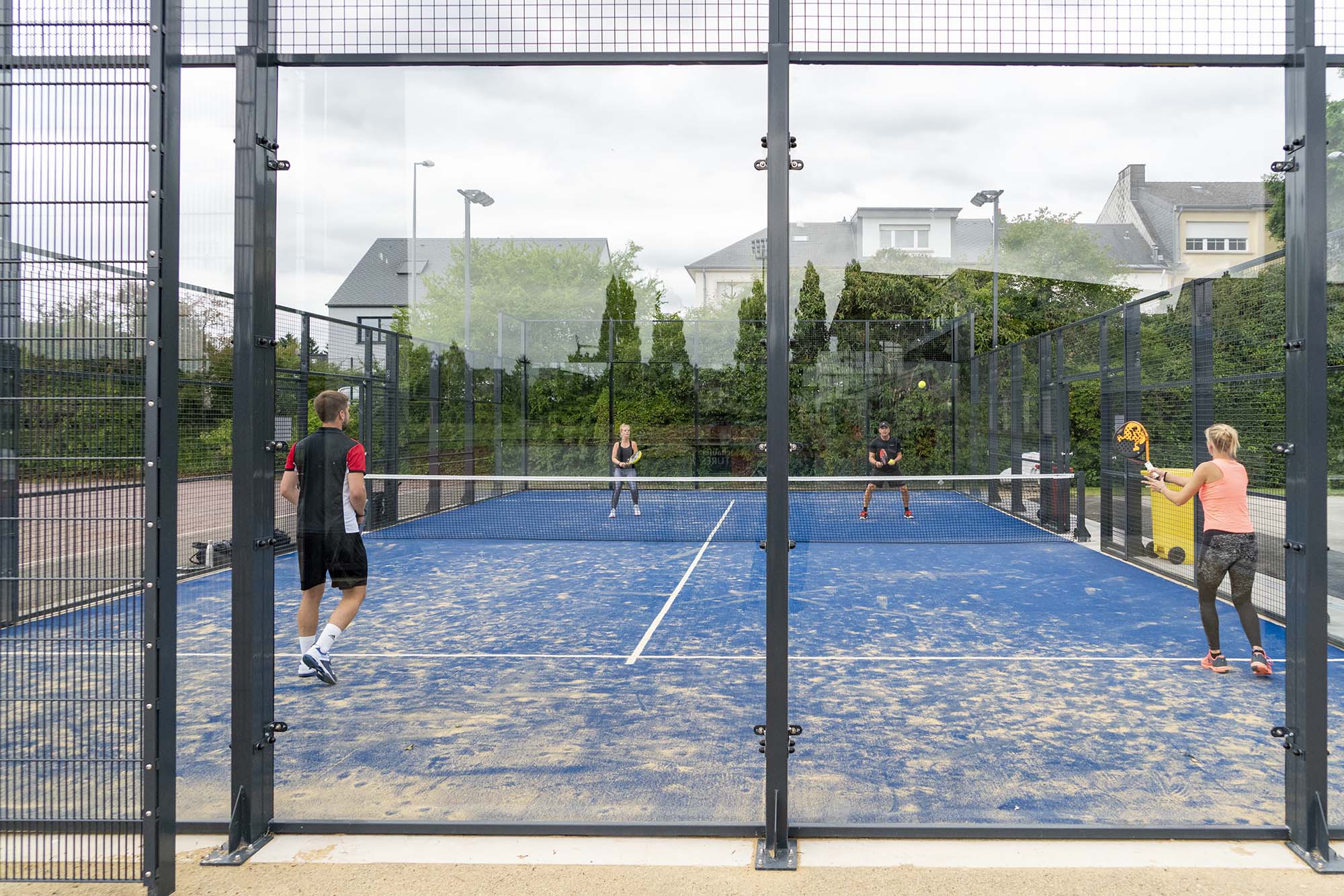Paddle tennis